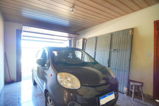 Garagem de casa à venda com 2 quartos, 100m² em Campina, São Leopoldo