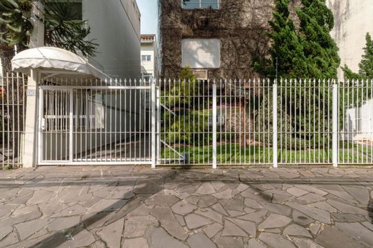 Fachada de apartamento para alugar com 1 quarto, 48m² em Petrópolis, Porto Alegre