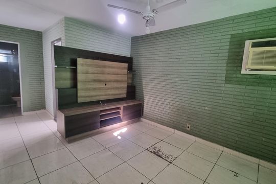 Sala de casa à venda com 5 quartos, 200m² em Campo Grande, Rio de Janeiro