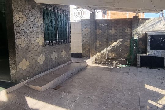 Área externa de casa à venda com 5 quartos, 200m² em Campo Grande, Rio de Janeiro