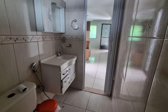 Banheiro de casa à venda com 5 quartos, 200m² em Campo Grande, Rio de Janeiro