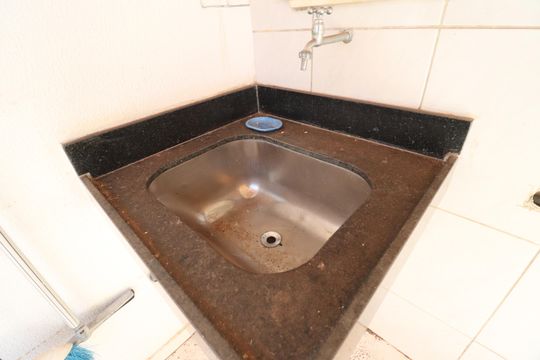 Área de Serviço de casa de condomínio para alugar com 3 quartos, 95m² em Morada da Colina, Uberlândia