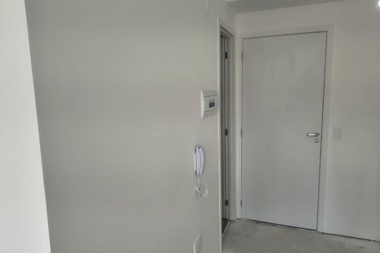 Corredor de kitnet/studio para alugar com 1 quarto, 24m² em Bela Vista, São Paulo