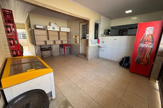 Casa à venda com 4 quartos, 126m² em Qr 617, Conj 4, Brasília
