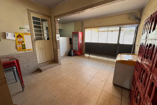 Casa à venda com 4 quartos, 126m² em Qr 617, Conj 4, Brasília