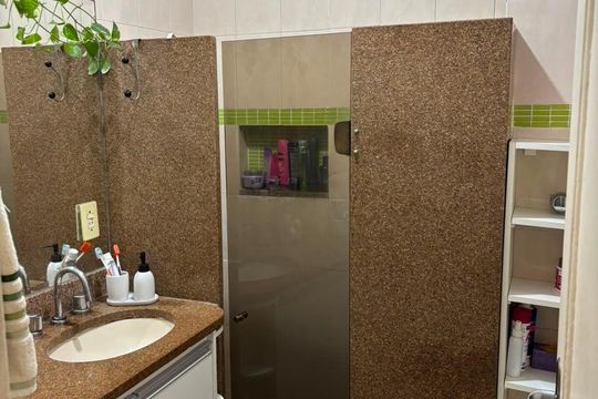 Banheiro de apartamento à venda com 2 quartos, 52m² em Vila Isabel, Rio de Janeiro