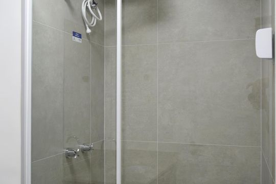 Banheiro da Suíte de apartamento para alugar com 1 quarto, 25m² em Pinheiros, São Paulo