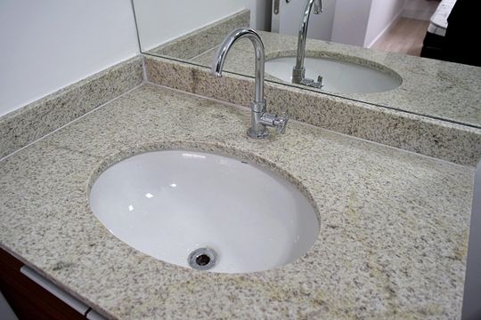 Banheiro da Suíte de apartamento para alugar com 1 quarto, 25m² em Pinheiros, São Paulo