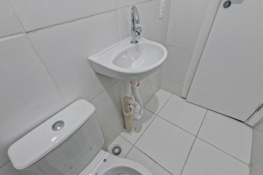 Banheiro de apartamento para alugar com 2 quartos, 32m² em Jaraguá, São Paulo