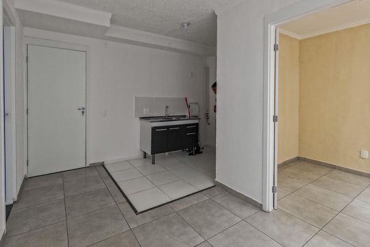 Sala de apartamento para alugar com 2 quartos, 32m² em Jaraguá, São Paulo