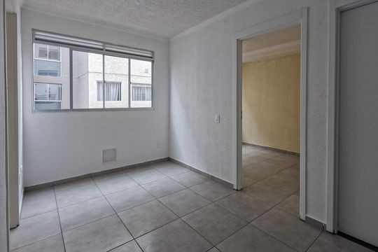 Sala de apartamento para alugar com 2 quartos, 32m² em Jaraguá, São Paulo