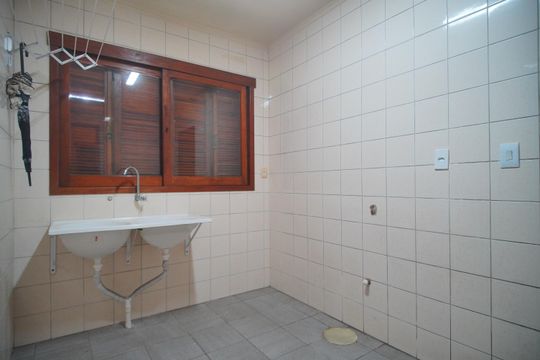 Área de Serviço de casa para alugar com 6 quartos, 500m² em Freitas, Sapucaia do Sul
