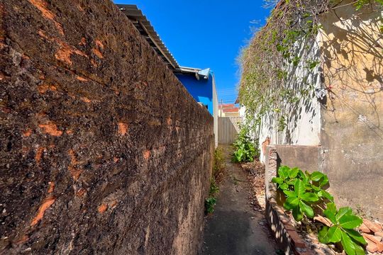 Quintal de casa à venda com 3 quartos, 128m² em Parque Industrial, Campinas