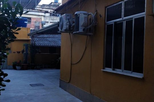 Casa à venda com 7 quartos, 320m² em Vigário Geral, Rio de Janeiro