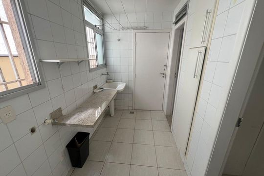 Área de serviço de apartamento para alugar com 3 quartos, 200m² em Sion, Belo Horizonte