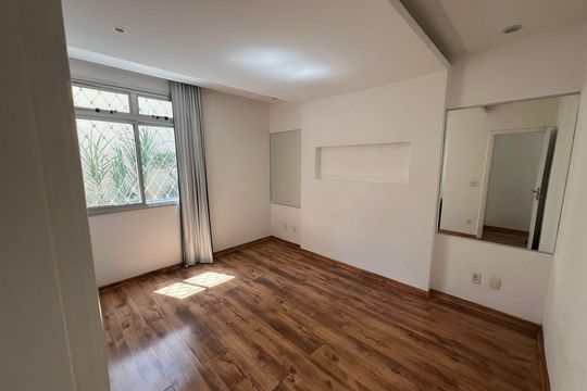 Quarto de apartamento para alugar com 3 quartos, 200m² em Sion, Belo Horizonte
