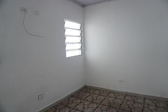 Casa para alugar com 2 quartos, 100m² em Conjunto Residencial José Bonifácio, São Paulo