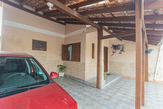 Garagem de casa à venda com 3 quartos, 126m² em Harmonia, Canoas