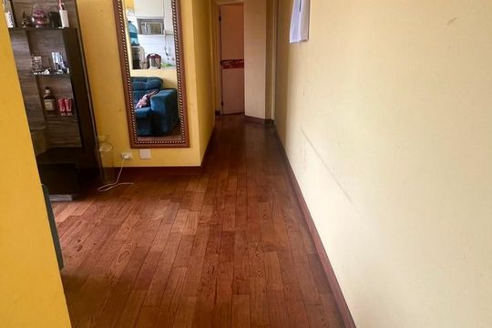 Corredor de apartamento para alugar com 3 quartos, 65m² em Vila das Belezas, São Paulo