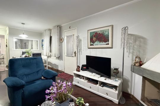 Sala de casa de condomínio para alugar com 3 quartos, 140m² em Parque Maria Helena, São Paulo