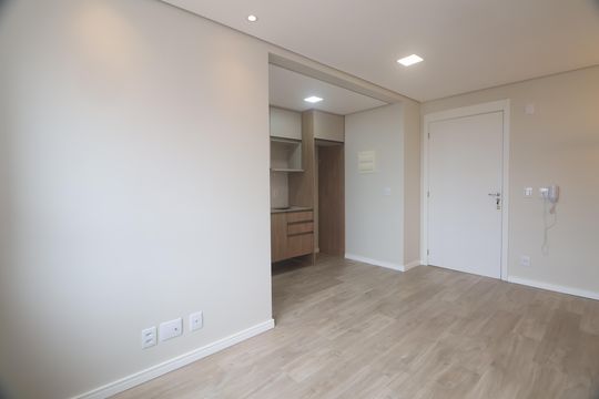 Sala de apartamento à venda com 2 quartos, 50m² em Harmonia, Canoas