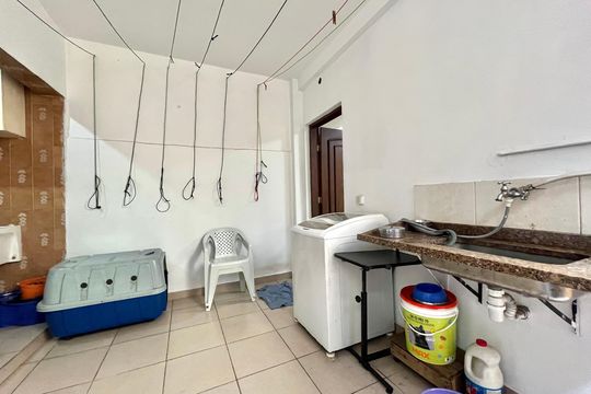 Área de Serviço de casa à venda com 5 quartos, 160m² em Vila Campestre, São Paulo