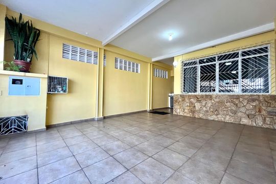 Casa à venda com 5 quartos, 160m² em Vila Campestre, São Paulo