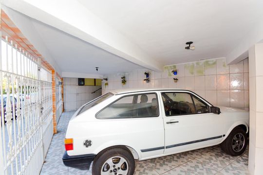 Garagem de casa à venda com 3 quartos, 157m² em Jardim Bom Clima, Guarulhos