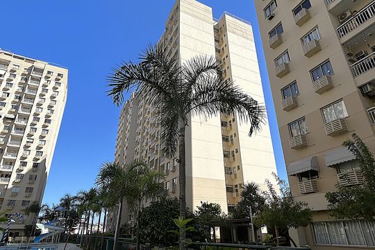Fachada do bloco de apartamento para alugar com 3 quartos, 65m² em Cachambi, Rio de Janeiro