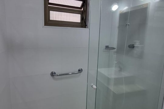 Banheiro de apartamento para alugar com 1 quarto, 51m² em Água Branca, São Paulo