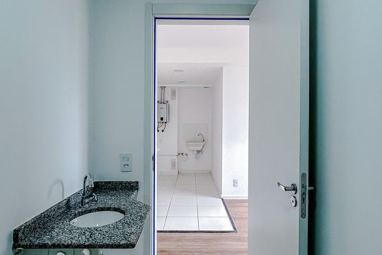 Banheiro de apartamento para alugar com 2 quartos, 36m² em Vila Esperança, São Paulo