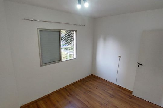 Quarto de apartamento à venda com 2 quartos, 62m² em Vila Gumercindo, São Paulo