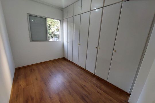 Quarto de apartamento à venda com 2 quartos, 62m² em Vila Gumercindo, São Paulo