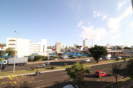 Sala de apartamento para alugar com 3 quartos, 85m² em Tibery, Uberlândia