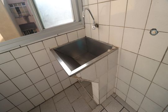Cozinha e Área de Serviço de apartamento para alugar com 3 quartos, 85m² em Tibery, Uberlândia