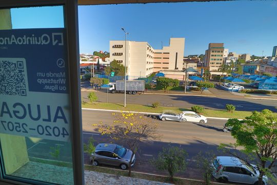 Plaquinha de apartamento para alugar com 3 quartos, 85m² em Tibery, Uberlândia