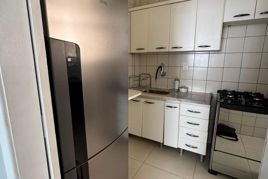 cozinha de apartamento para alugar com 2 quartos, 50m² em Nova Suíça, Belo Horizonte