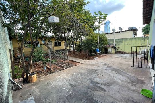 Área externa de casa à venda com 3 quartos, 168m² em Jardim América, Goiânia