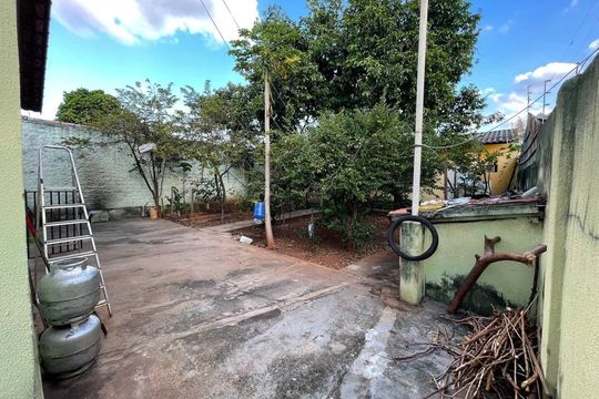 Área externa de casa à venda com 3 quartos, 168m² em Jardim América, Goiânia