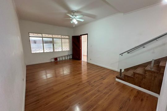 Casa à venda com 6 quartos, 222m² em Jardim Vila Galvao, Guarulhos