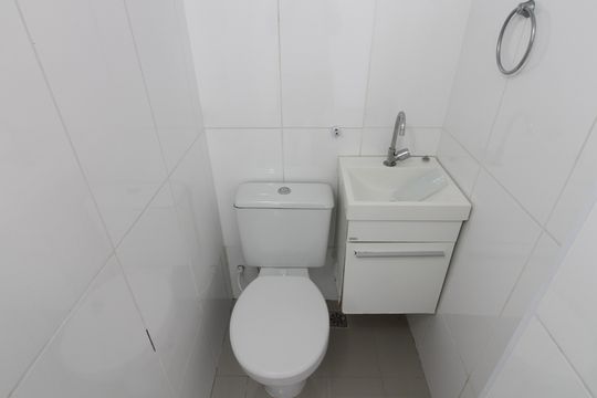 Lavabo do Quarto 2 de casa de condomínio para alugar com 3 quartos, 70m² em Portinho, Cabo Frio