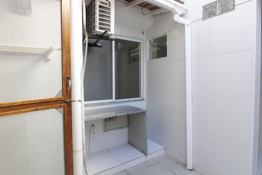 Área de Serviço de casa de condomínio para alugar com 3 quartos, 70m² em Portinho, Cabo Frio