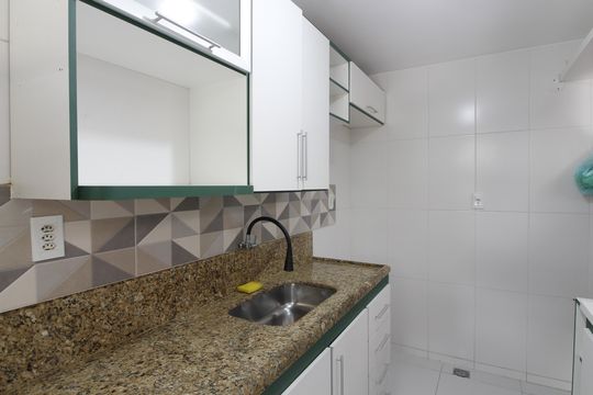 Cozinha de casa de condomínio para alugar com 3 quartos, 70m² em Portinho, Cabo Frio