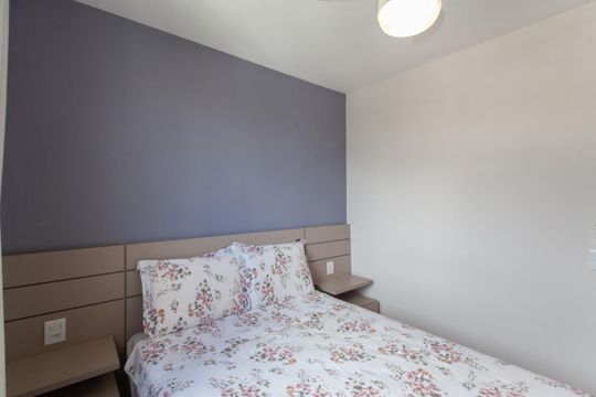 Quarto de apartamento para alugar com 2 quartos, 50m² em Planalto, Belo Horizonte