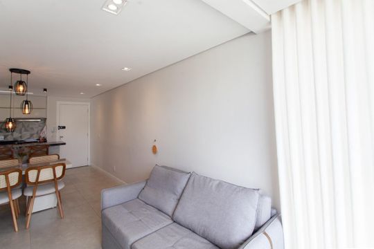 Sala de apartamento para alugar com 2 quartos, 50m² em Planalto, Belo Horizonte