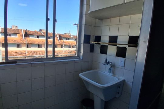 Apartamento para alugar com 3 quartos, 65m² em Pinheirinho, Curitiba