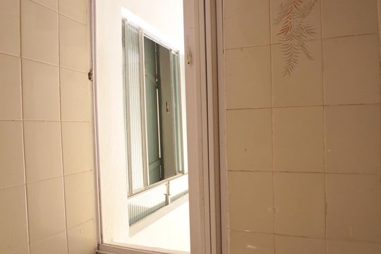 Banheiro Social de casa para alugar com 2 quartos, 40m² em Camargos, Belo Horizonte