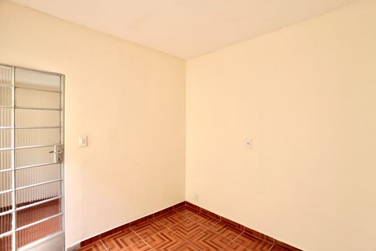 Sala de casa para alugar com 2 quartos, 40m² em Camargos, Belo Horizonte