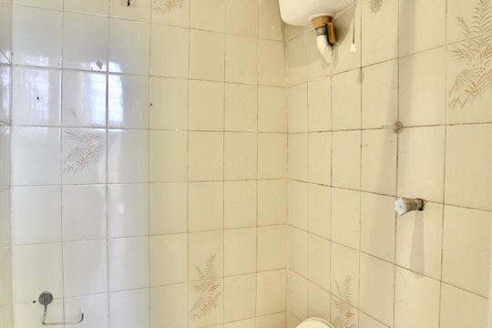 Banheiro Social de casa para alugar com 2 quartos, 40m² em Camargos, Belo Horizonte
