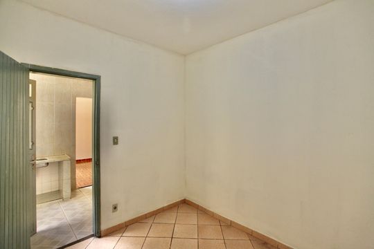 Quarto 2 de casa para alugar com 2 quartos, 40m² em Camargos, Belo Horizonte